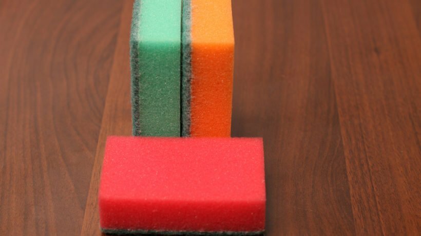 Limpeza mais eficiente: confira o teste das esponjas