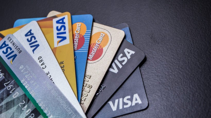 Juros limitados no cartão de crédito e cheque especial