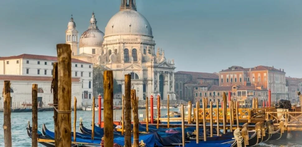 Veneza aprova nova taxa para turistas; veja valor e quando entra em vigor