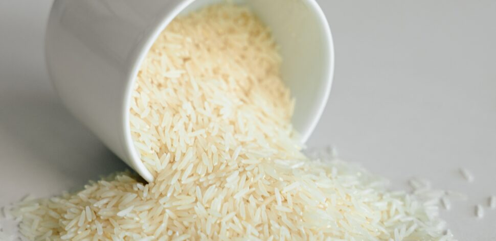 Como deixar o arroz soltinho e ainda economizar gás?