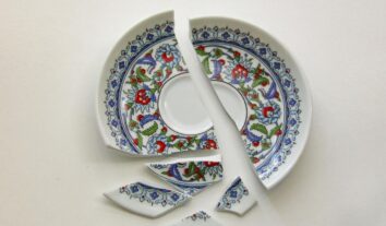 Quebrou, pagou: esse aviso é realmente permitido em lojas?