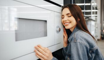 Como escolher micro-ondas: veja o que avaliar antes da compra